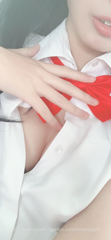宝多六花 - 如月灰